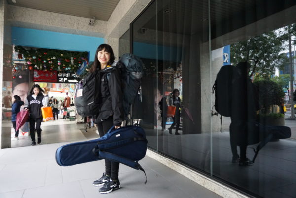 一番詳しい 世界一周 バックパッカーの 持ち物 服装 女子 まとめ 旅するシンガーソングライター 内田美穂